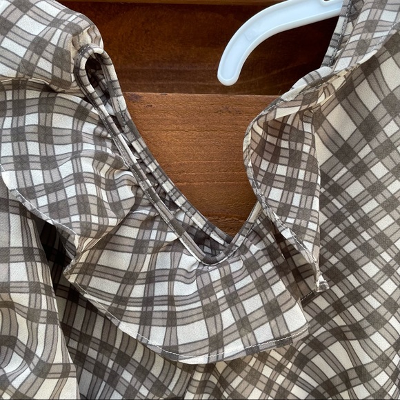 Max Studio Ruffle Top - Picture 7 of 10